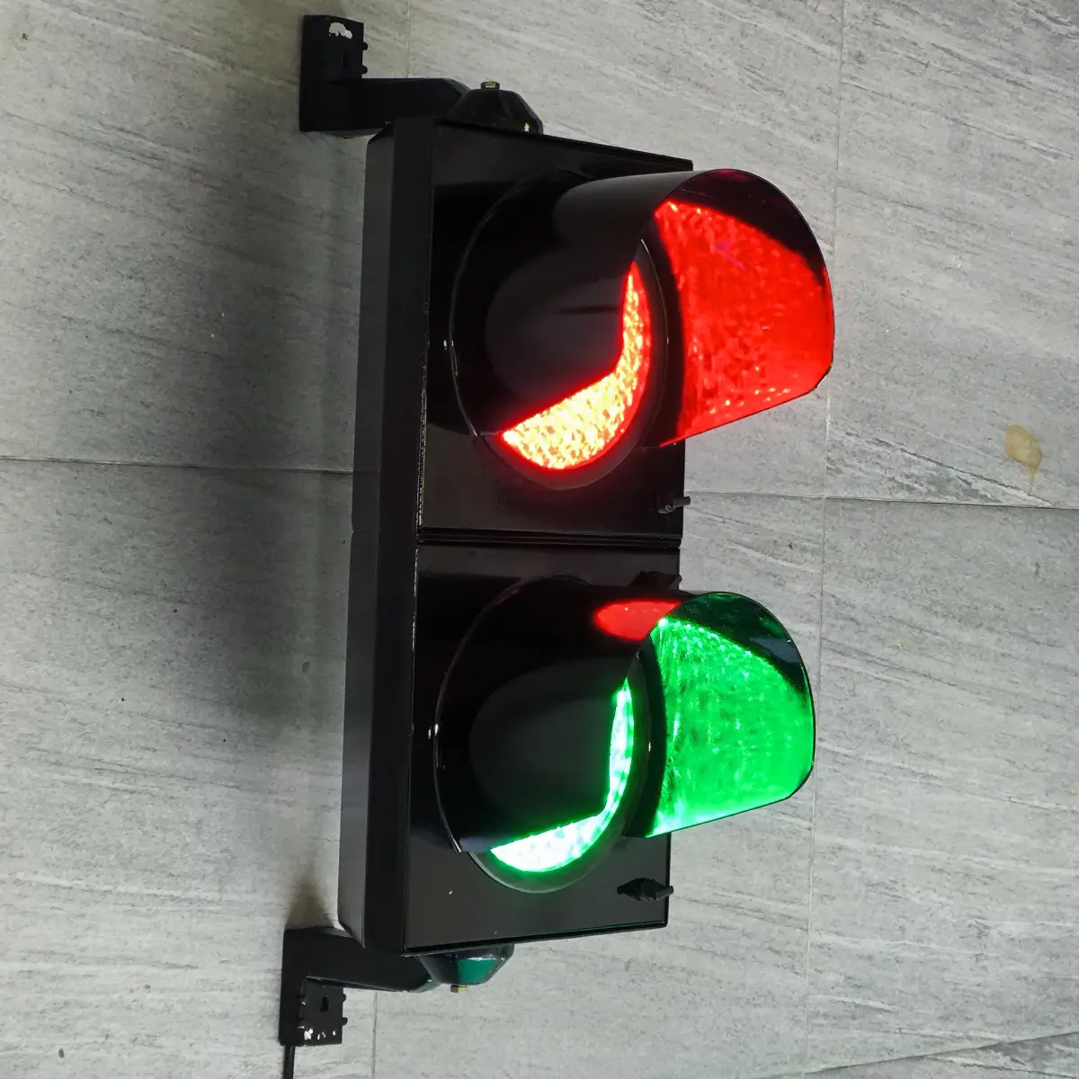 Lampu Traffic Light Led 2 Aspek 20 cm / 30 cm Red Green ( Merah Hijau ) Stop and Go
