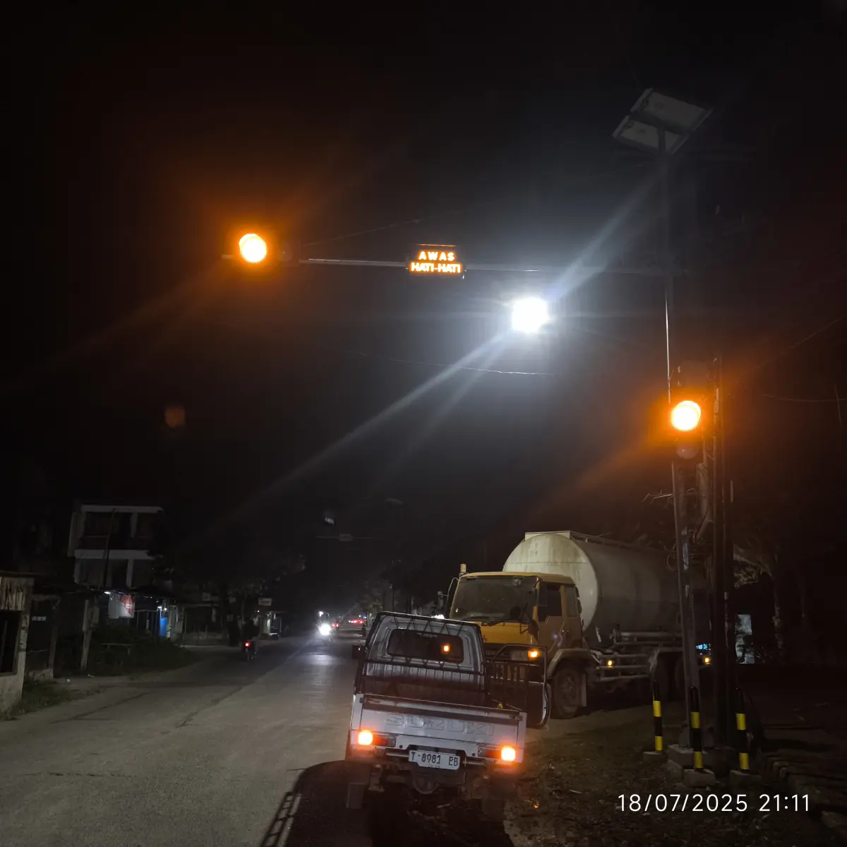 Tiang Lampu Traffic / Warning Light Solar Cell Oktagonal Overhead Hot dip